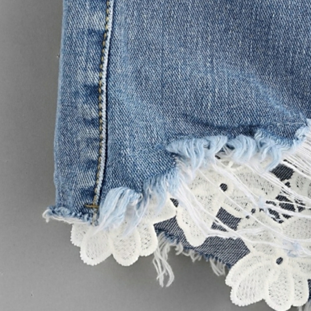 🆕 Floral Crochet Hem Denim Shorts - Picture 6 of 6
